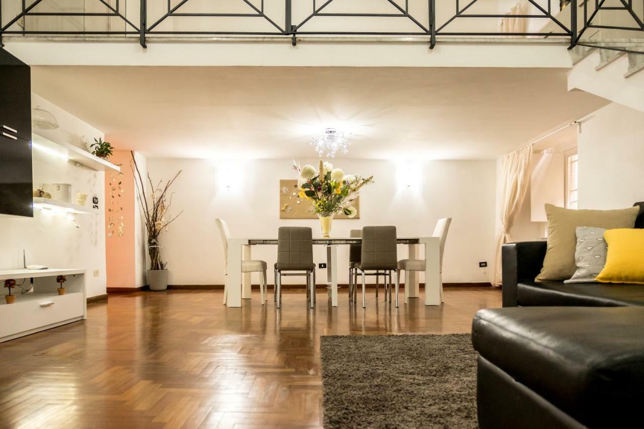 Il Salotto Di Nonna Cornelia 2 Otel Napoli Dış mekan fotoğraf