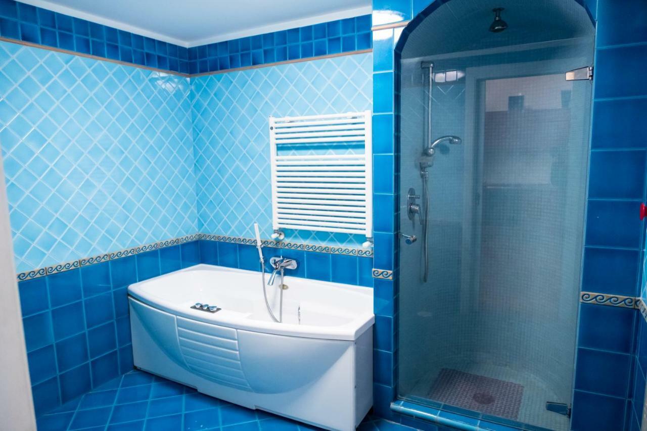 Il Salotto Di Nonna Cornelia 2 Otel Napoli Dış mekan fotoğraf