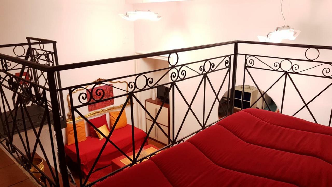 Il Salotto Di Nonna Cornelia 2 Otel Napoli Dış mekan fotoğraf