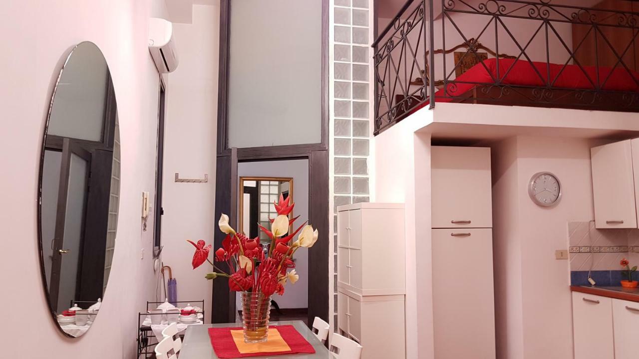 Il Salotto Di Nonna Cornelia 2 Otel Napoli Dış mekan fotoğraf