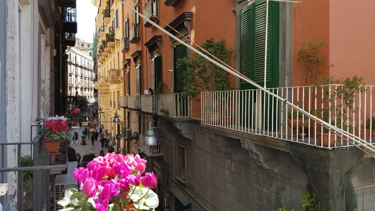 Il Salotto Di Nonna Cornelia 2 Otel Napoli Dış mekan fotoğraf