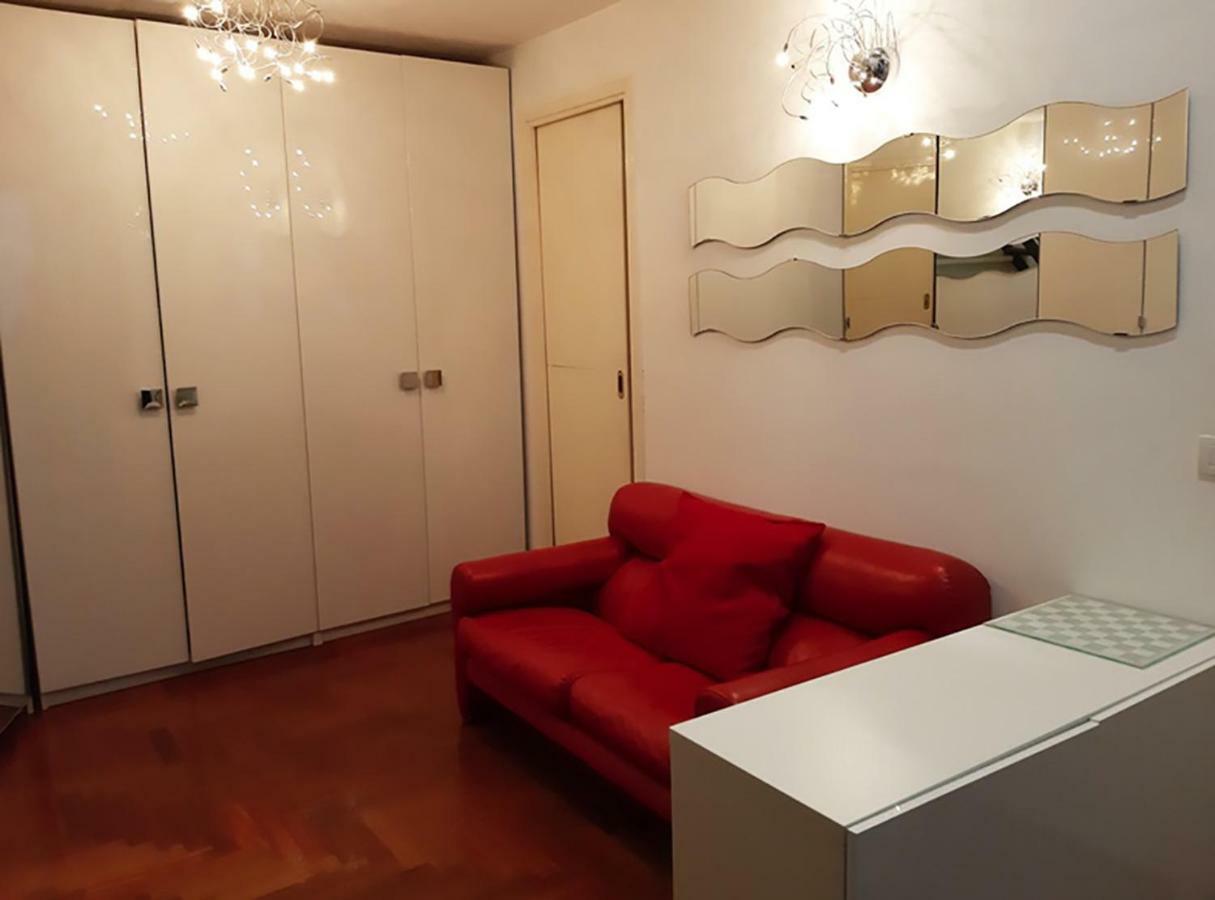 Il Salotto Di Nonna Cornelia 2 Otel Napoli Dış mekan fotoğraf